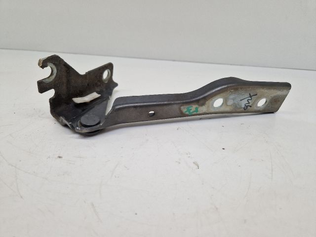 bontott VW POLO V Motorháztető Jobb Zsanér