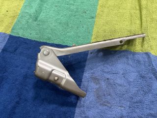 bontott VW POLO V Motorháztető Jobb Zsanér