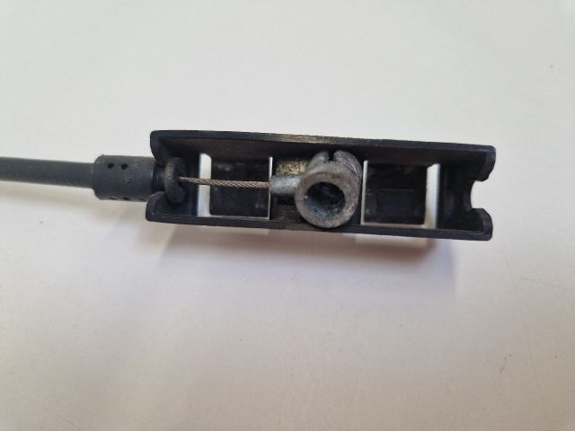 bontott VW POLO V Motorháztető Nyitó Bowden