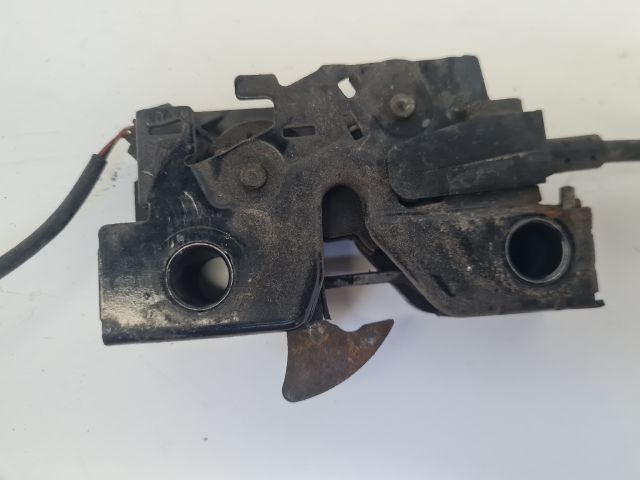 bontott VW POLO V Motorháztető Nyitó Bowden