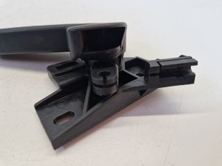 bontott VW POLO V Motorháztető Nyitó Kar / Gomb