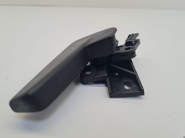 bontott VW POLO V Motorháztető Nyitó Kar / Gomb