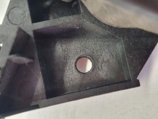 bontott VW POLO V Motorháztető Nyitó Kar / Gomb