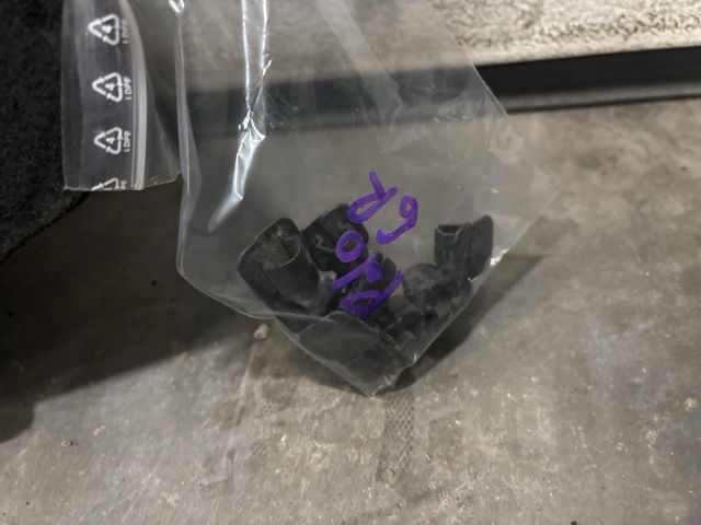 bontott VW POLO V Motorháztető Szigetelés