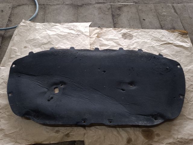 bontott VW POLO V Motorháztető Szigetelés