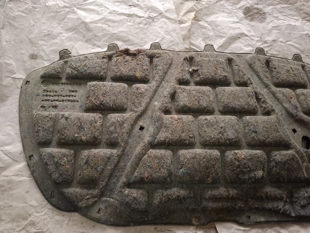 bontott VW POLO V Motorháztető Szigetelés