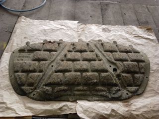 bontott VW POLO V Motorháztető Szigetelés