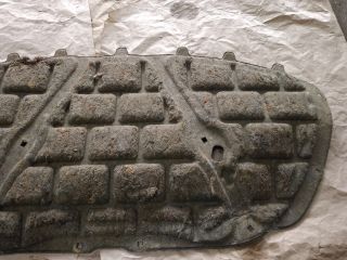 bontott VW POLO V Motorháztető Szigetelés