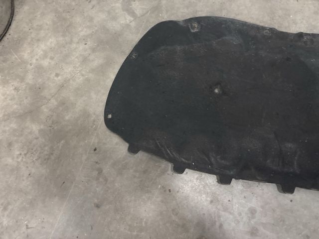 bontott VW POLO V Motorháztető Szigetelés