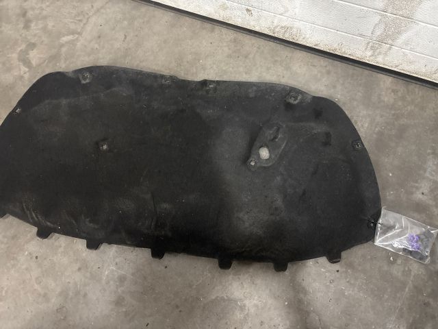 bontott VW POLO V Motorháztető Szigetelés