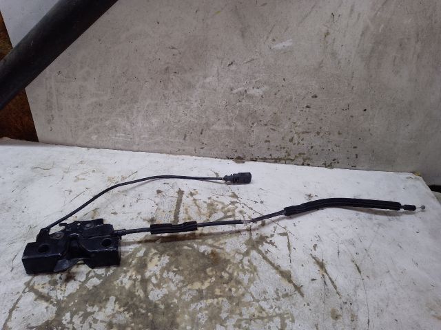 bontott VW POLO V Motorháztető Zárszerkezet