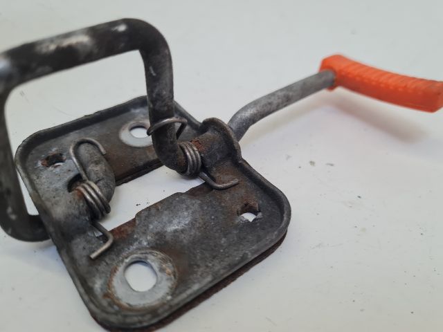 bontott VW POLO V Motorháztető Zárszerkezet