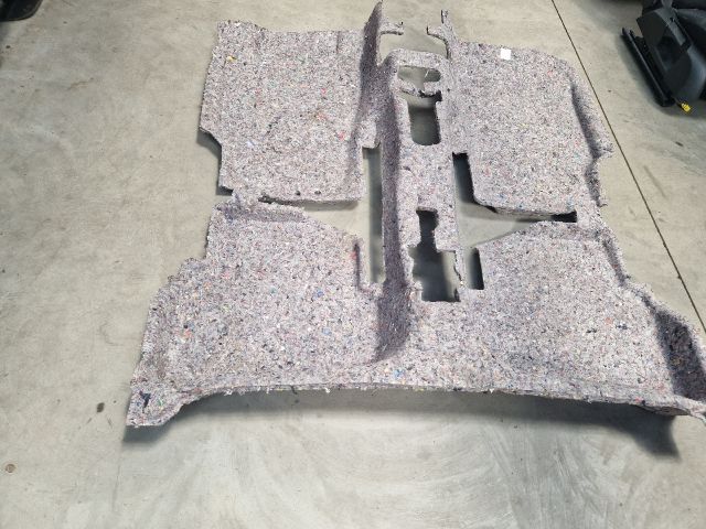 bontott VW POLO V Padlószőnyeg Alatti Szigetelés