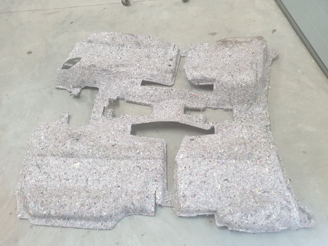 bontott VW POLO V Padlószőnyeg Alatti Szigetelés