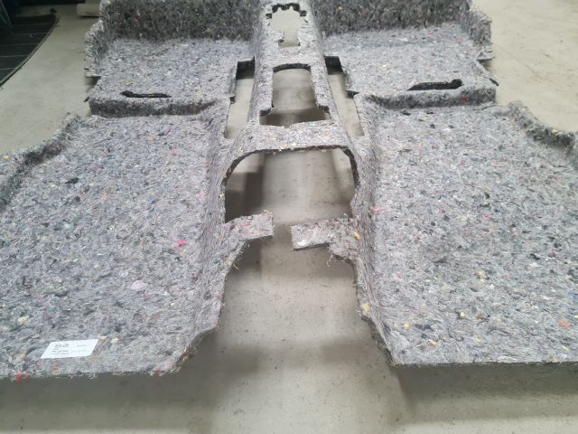 bontott VW POLO V Padlószőnyeg Alatti Szigetelés