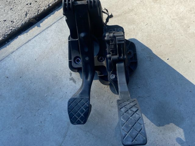 bontott VW POLO V Pedálsor (Gáz, Fék, Kuplung)