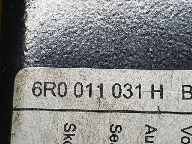 bontott VW POLO V Pótkerék Szerszámtartó