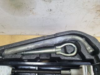 bontott VW POLO V Pótkerék Szerszámtartó