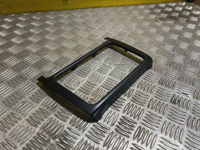 bontott VW POLO V Rádió / CD Keret