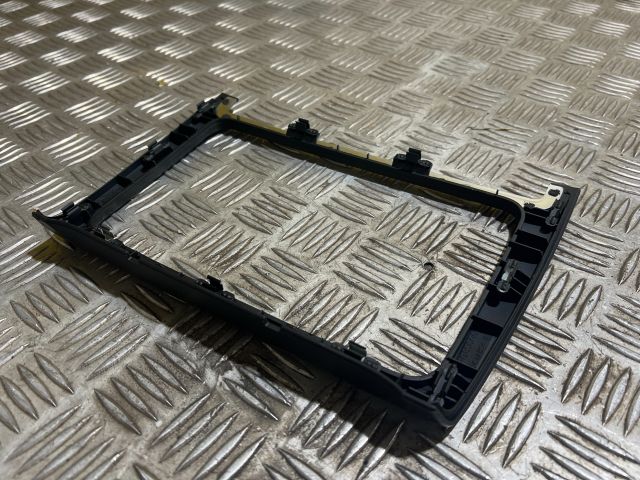 bontott VW POLO V Rádió / CD Keret