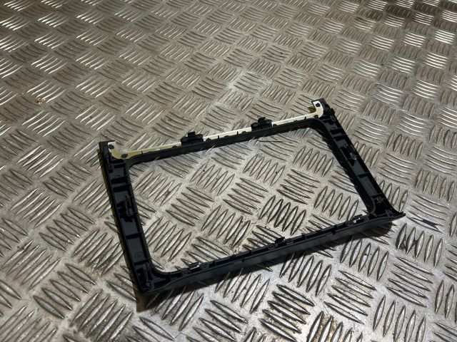 bontott VW POLO V Rádió / CD Keret