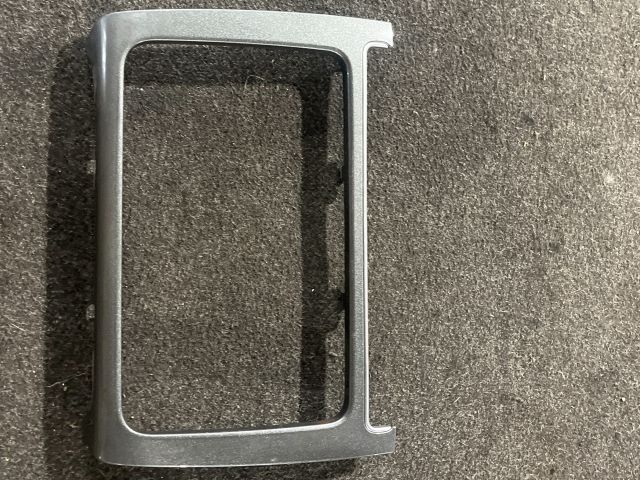 bontott VW POLO V Rádió / CD Keret