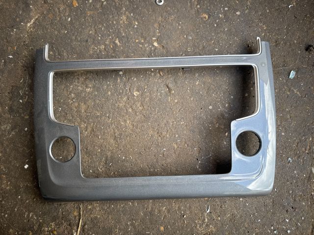 bontott VW POLO V Rádió / CD Keret