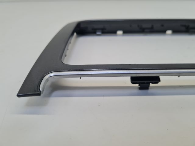 bontott VW POLO V Rádió / CD Keret