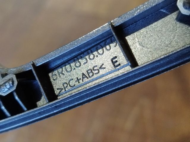 bontott VW POLO V Rádió / CD Keret