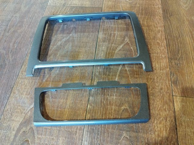 bontott VW POLO V Rádió / CD Keret