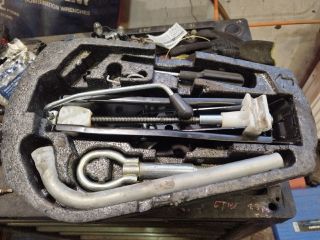 bontott VW POLO V Szerszámkészlet