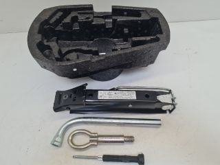 bontott VW POLO V Szerszámkészlet