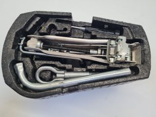 bontott VW POLO V Szerszámkészlet