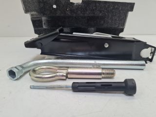 bontott VW POLO V Szerszámkészlet