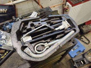 bontott VW POLO V Szerszámkészlet