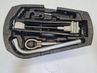 bontott VW POLO V Szerszámkészlet