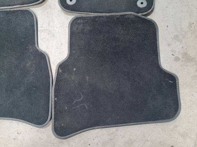 bontott VW POLO V Szőnyeg Szett