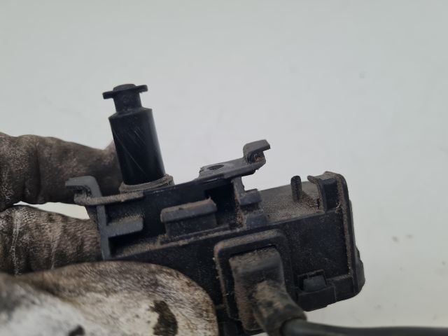 bontott VW POLO V Tankajtó Nyitó Bowden