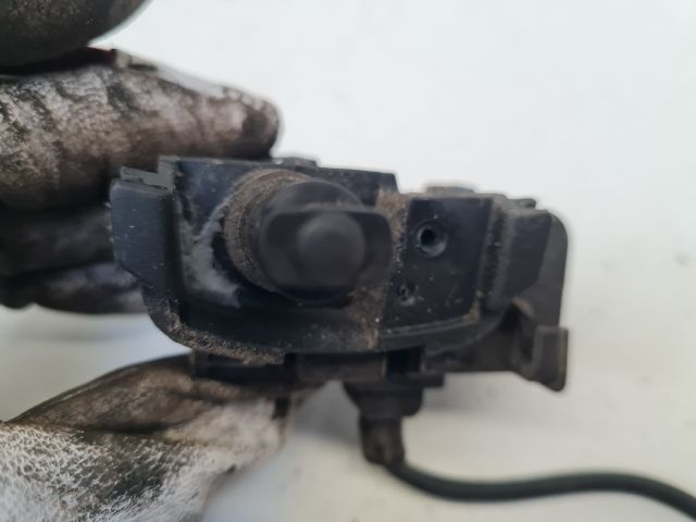 bontott VW POLO V Tankajtó Nyitó Bowden