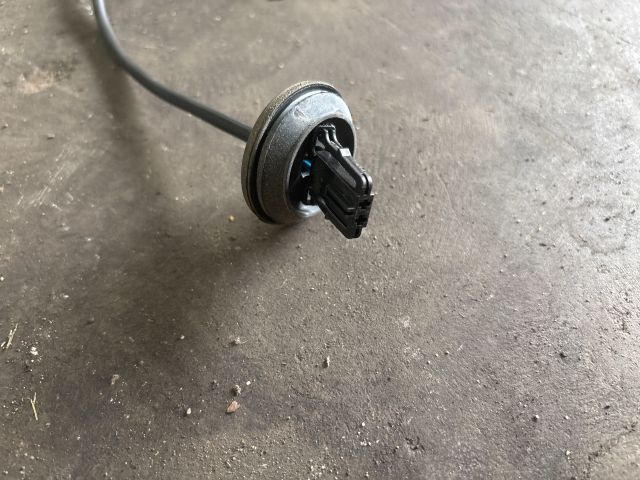 bontott VW POLO V Tankajtó Nyitó Kar / Gomb