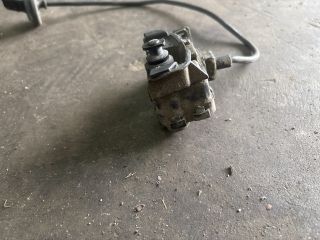 bontott VW POLO V Tankajtó Nyitó Kar / Gomb