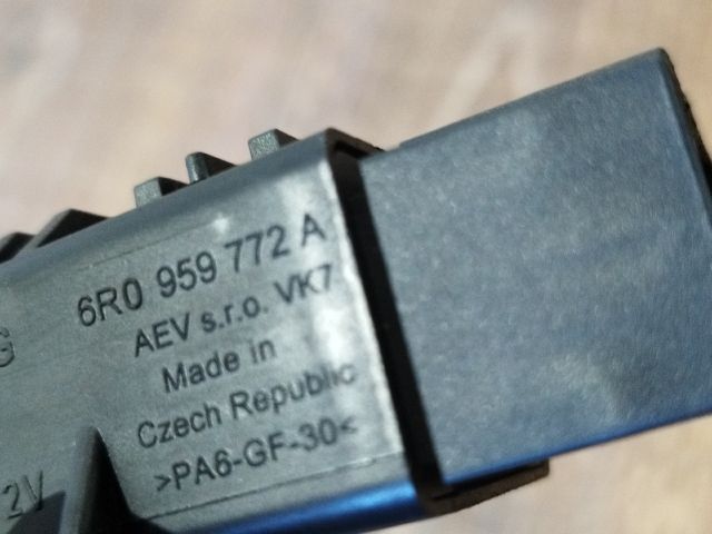 bontott VW POLO V Ülésfűtés Vezérlő