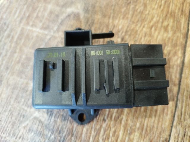 bontott VW POLO V Ülésfűtés Vezérlő