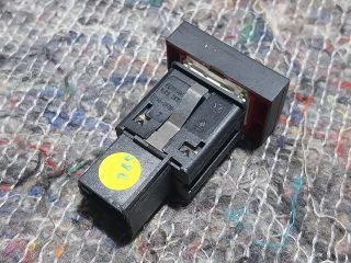 bontott VW POLO V Vészvillogó Kapcsoló