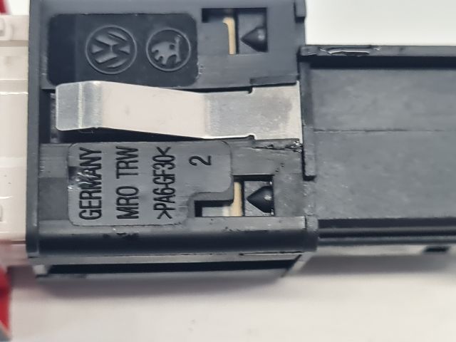 bontott VW POLO V Vészvillogó Kapcsoló