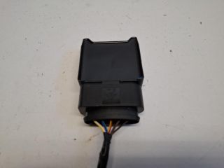 bontott VW POLO VI Üzemanyag Szivattyú Relé