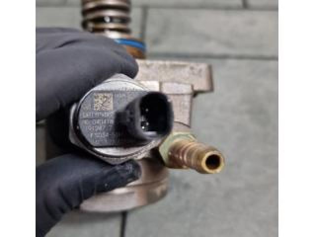 bontott VW POLO VI Üzemanyag Szivattyú