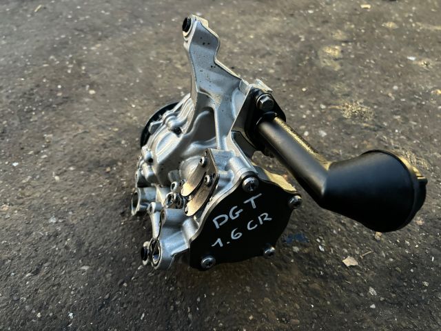 bontott VW POLO VI Olajszivattyú