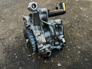 bontott VW POLO VI Olajszivattyú