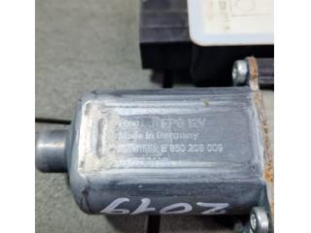 bontott VW POLO VI Bal első Ablakemelő Motor